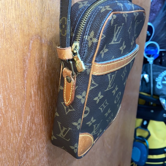 Authentic Louis Vuitton Danube PM Monogram Crossbody Bag - Picture 5 of 17